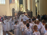  WYJAZD DZIECI KOMUNIJNYCH NA ŚWIĘTĄ GÓRĘ 